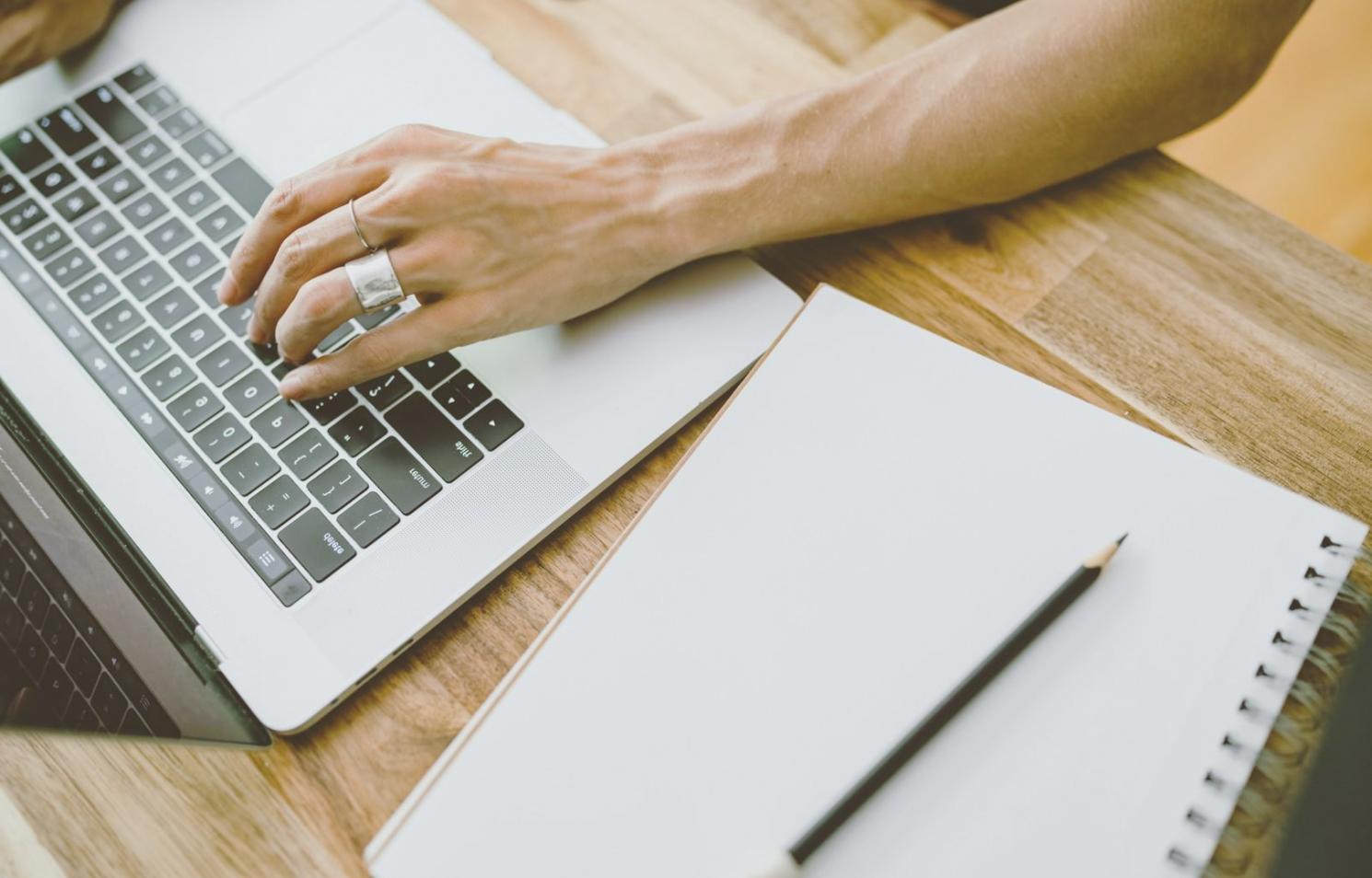 Vista exterior de las oficinas orvynthalira en Terrassa Barcelona